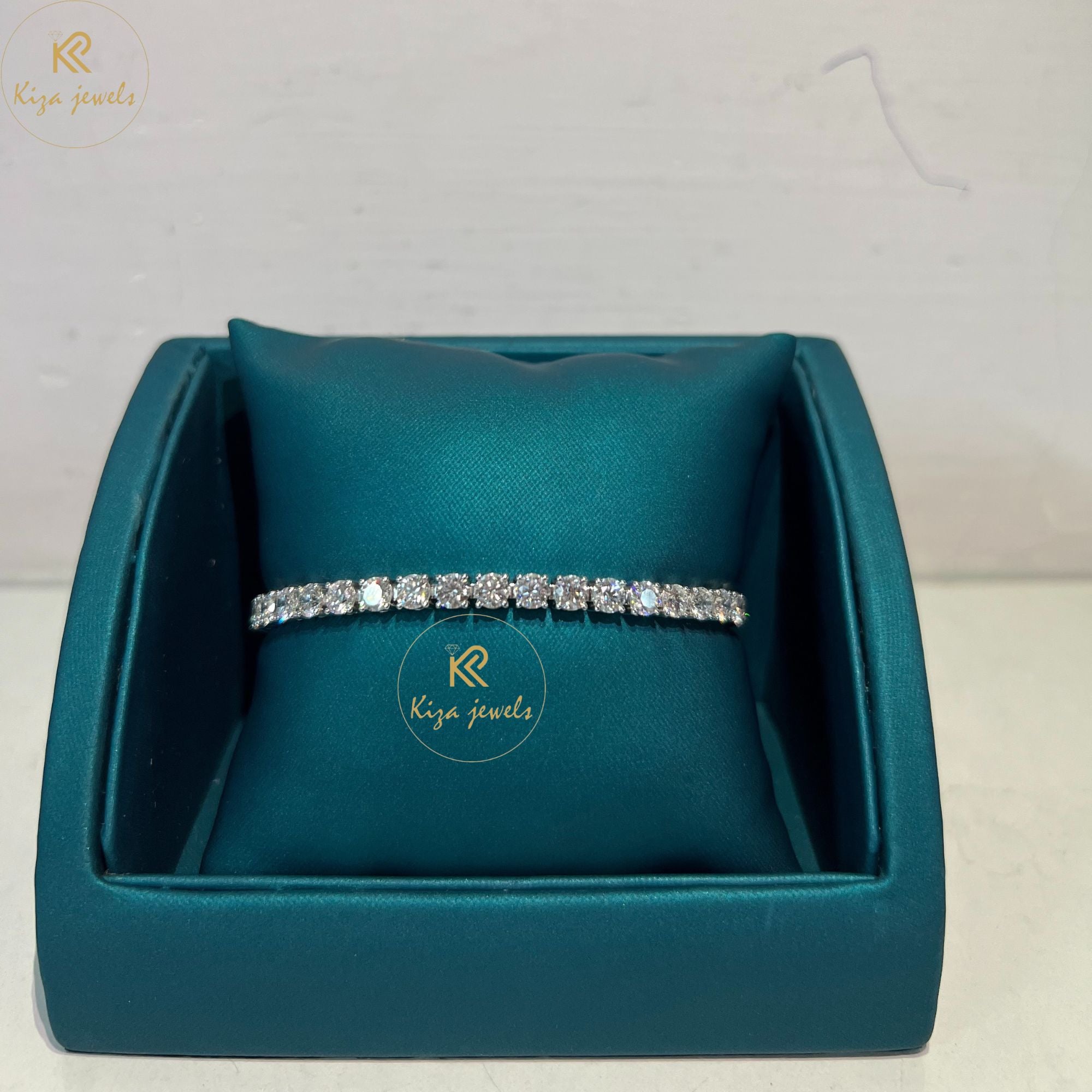 2.915 TDW Round Cut Diamond Tennis Bracelet