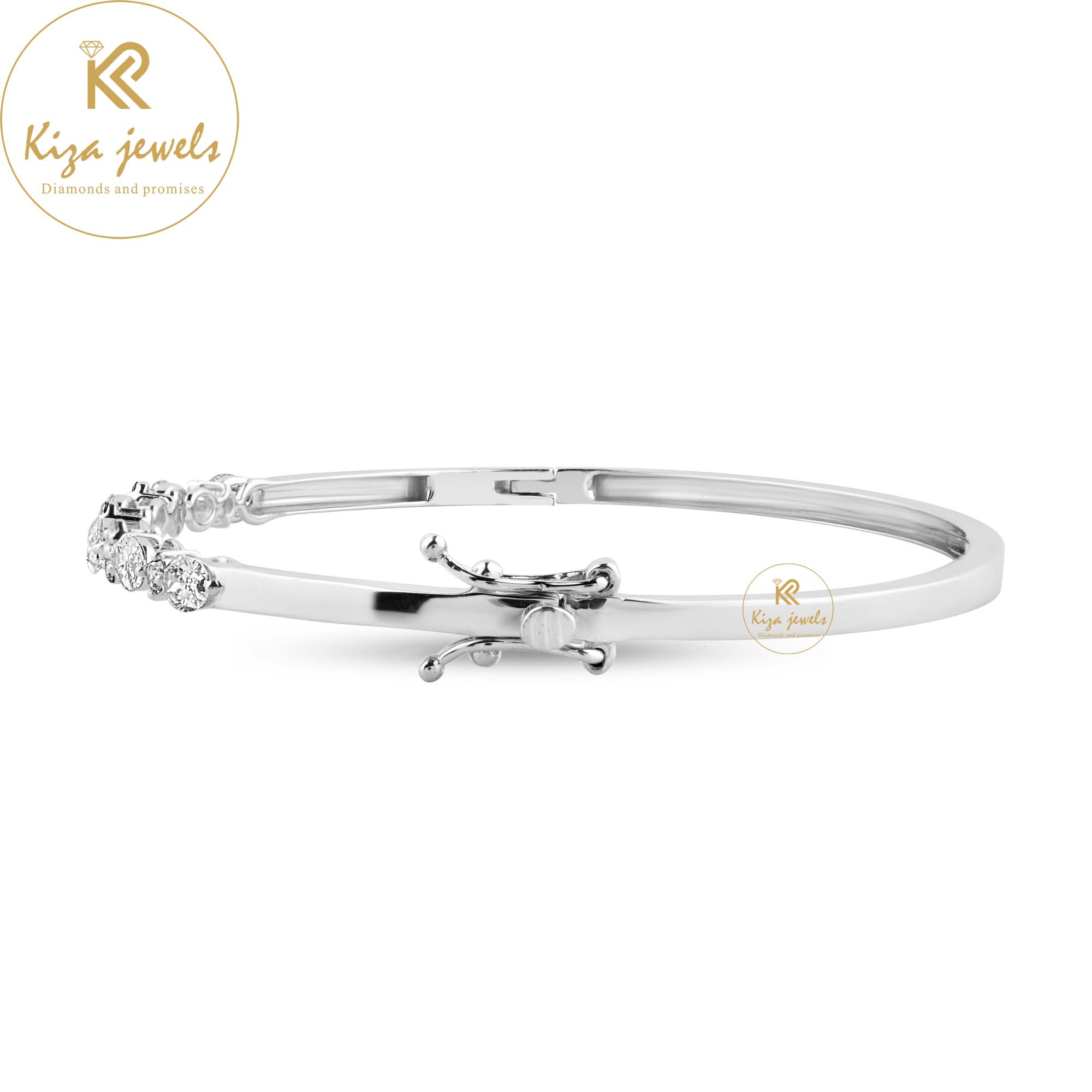 0.95 TDW Oval & Round Cut Diamond Bangle Bracelet