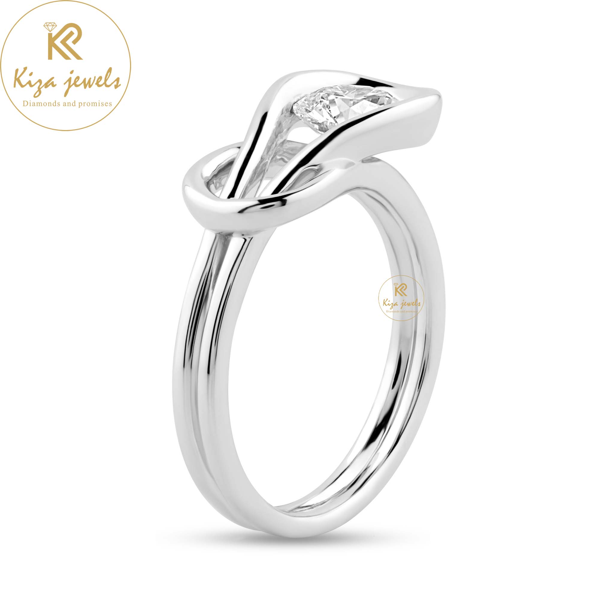 1.00 TDW Round Cut Women's Solitaire Diamond Ring