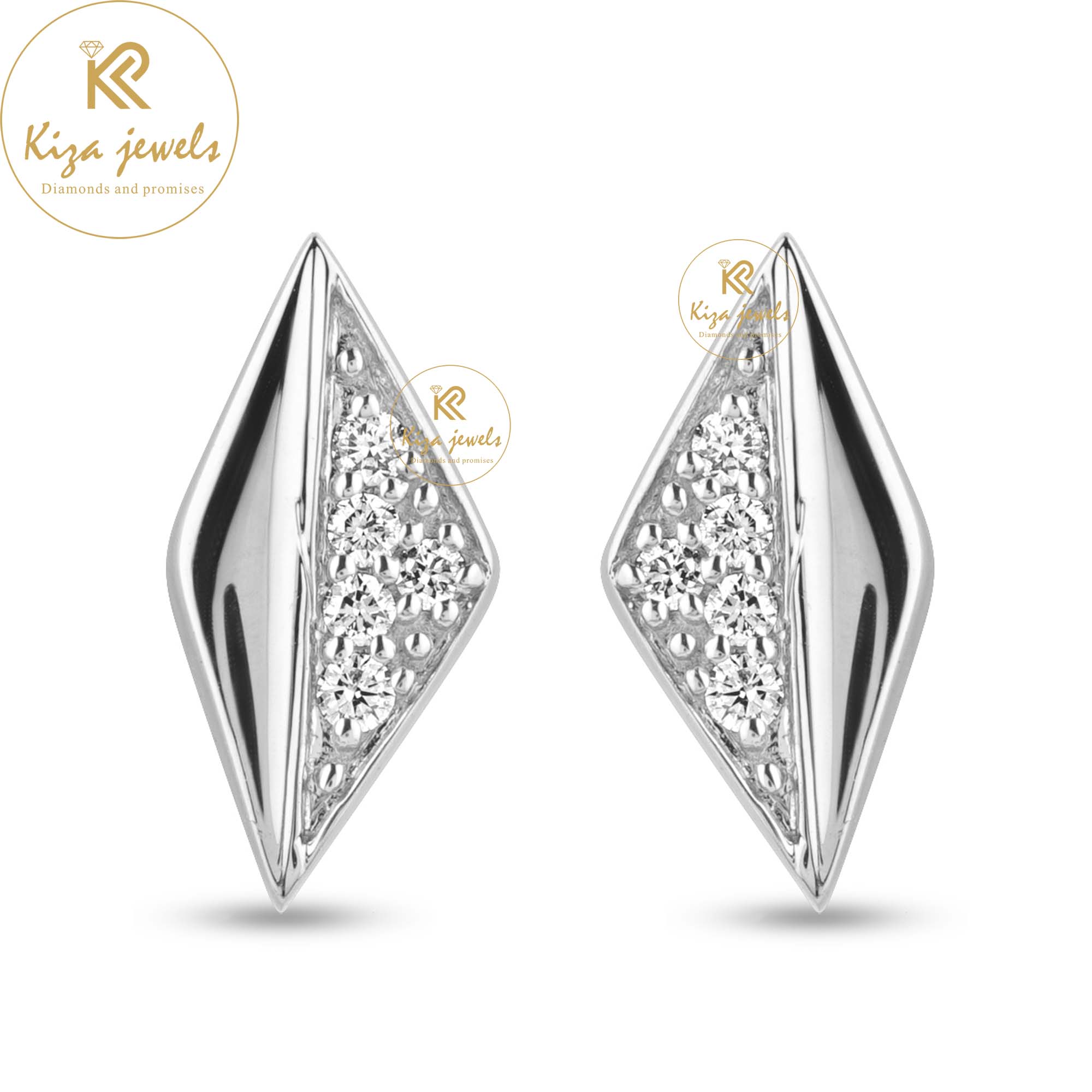 0.104 TDW Round Cut Diamond Stud Earring